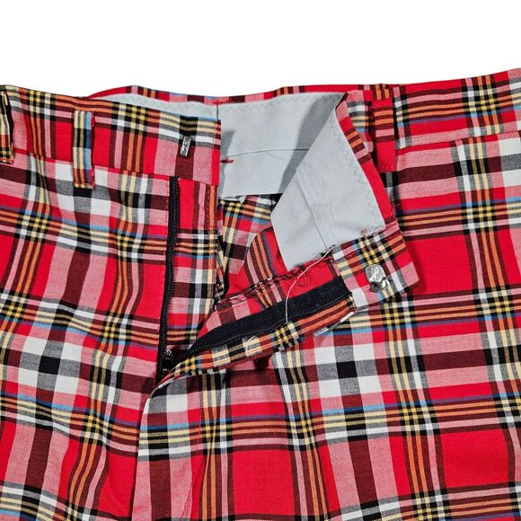 1970s Levi's Sta-Prest Shorts Size 35 X 9 Red Plaid Chino Golf Casual Vintage - Picture 3 of 11